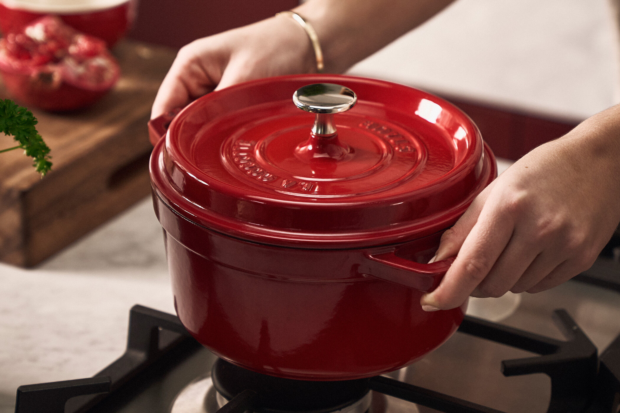 ストウブ（STAUB）の色｜カラーの特徴とキッチンに合う選び方